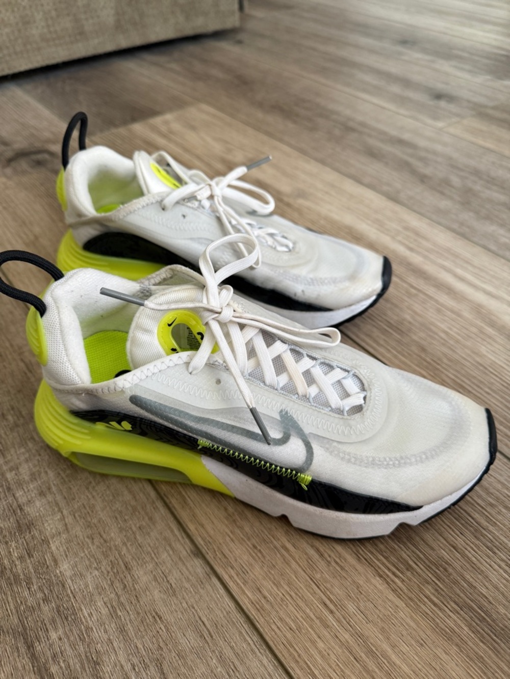 Nike Max Air 2090 Sneakers